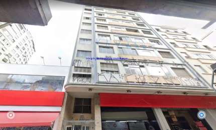 Apartamento 102m², 02 dormitórios (sendo 01 suíte) e 02 banheiros.  Condomínio com portaria 24hrs.  Excelente localização