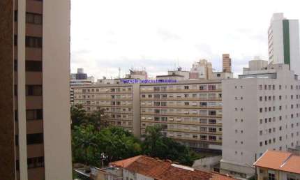 Apartamento 72m², 02 dormitórios (sendo 01 suíte), 02 banheiros e 02 vagas na garagem.  Condomínio com portaria, segurança 24hrs, piscina, salão de fe