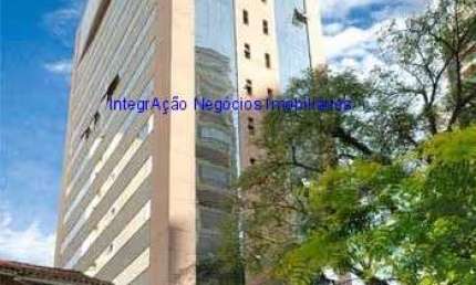 Conjunto Comercial 83m², 02 banheiros e 01 vaga na garagem.  Condomínio com recepção e segurança 24hrs.  Excelente localização á 5 minutos andando