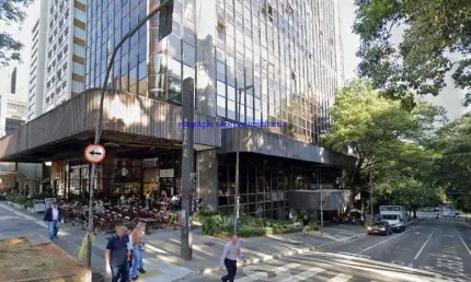 Loja 125m² e 01 banheiro.  excelente localização, á 2 minutos andando para a estação do metrô trianon masp; entre as alamedas casa branca, santos