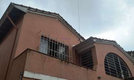 Casa Comercial 166m² , com 4 salas, 2 banheiros e 2 vagas de garagem.  Excelente localização, à 8 minutos andando para a Estação Jardim São Paulo