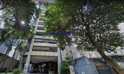 Conjunto Comercial 108m², 01 Copa, 03 banheiros e 01 vaga na garagem.   Condomínio com recepção e segurança.  Excelente localização