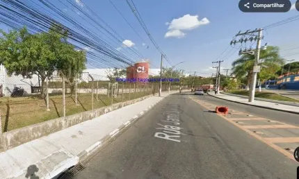 Galpão 5.625m² e 10 banheiros.  Excelente localização entre as Ruas São Mateus do Sul, Teixeira Soares e Avenida Natalia Zarif.   Todas as informações