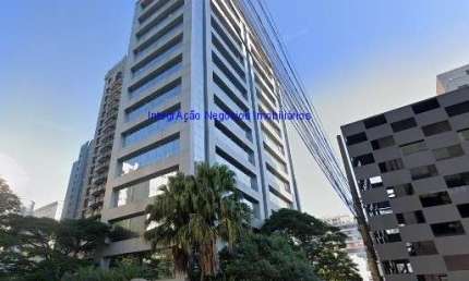 Prédio 5.135m², 10 banheiros e 16 vagas de garagem.   Excelente localização, a 4 minutos andando para a estação do metrô Trianon Masp; Entre as Ruas M