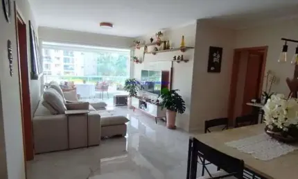 Apartamento  136m², 03 dormitórios (sendo suítes) e 04 banheiros.  Condomínio com portaria, salão de festas, piscina e academia.