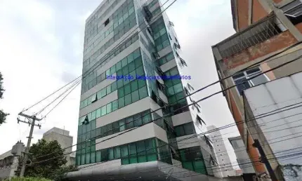 Conjunto comercial 70m², 02 salas  e 02 banheiros.  Condomínio com recepção e segurança.  Excelente localização á 6 minutos andando para a estação