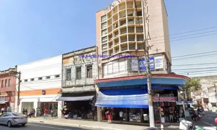 Loja  714m² e 02 banheiros.  Excelente localização entre as Ruas Brigadeiro Machado, Cavalheiro e Hipódromo.