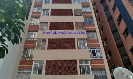 Apartamento 50m², 01 dormitório, 01 banheiro e 01 vaga na garagem.    condomínio com portaria  e segurança.  excelente localização