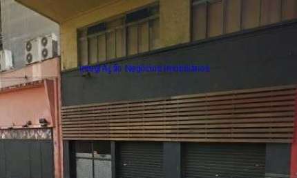 Loja 255m² e 06 banheiros.    Excelente localização á 6 minutos andando para a estação do metrô  Republica; Entre a Avenida São João