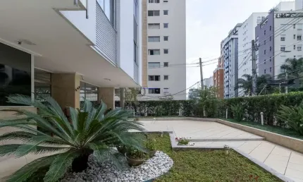 Apartamento 155m², 03 dormitórios (sendo suítes), 03 banheiros e 02 vagas na garagem.  condomínio com portaria e segurança.  excelente localização
