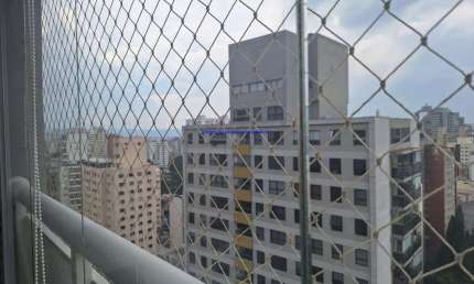 Apartamento 62m², 02 dormitórios (sendo suíte), 02 banheiros e 01 vaga de garagem.  Condomínio com portaria, segurança 24hrs, piscina, churrasqueira