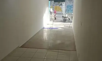 Loja 40m² e 01 banheiro.  excelente localização á 6 minutos andando para a estação do metro ana rosa; entre as ruas vergueiro, tamoio e eça de queiroz