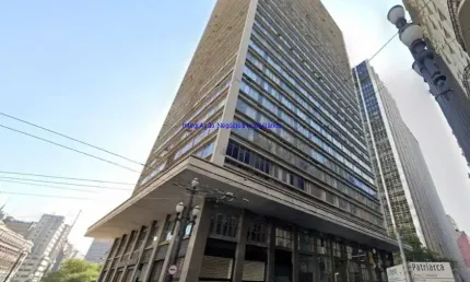 Condomínio com recepção e segurança.  Excelente localização á 4 minutos andando para a estação do metrô Anhangabaú; Próximo a Rua Doutor Miguel Couto,