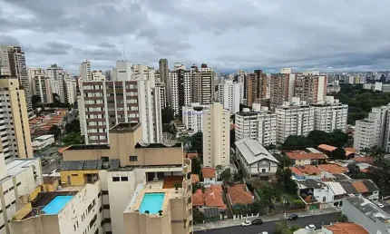 Apartamento 65m², 02 dormitórios, 02 banheiros e 01 vaga de garagem.  condomínio com portaria, segurança, piscina, salão de festa  e academia.