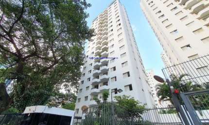 Apartamento 55m², 02 dormitórios, 02 banheiros e 01 vaga na garagem.  Condomínio com portaria 24hrs e jardim.  Excelente localização á 10 minutos anda