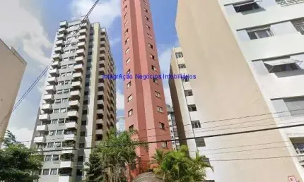 Apartamento MOBILIADO 36m², 01 dormitório e 01 banheiro.  Condomínio com portaria e segurança.  Excelente localização entre as Ruas Peixoto Gomide