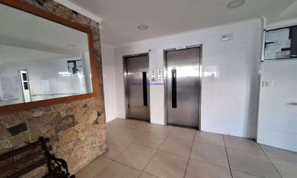 Apartamento 40m², 01 dormitório e 01 banheiro.  Condomínio com portaria e segurança.  Excelente localização entre as Ruas Frei Caneca