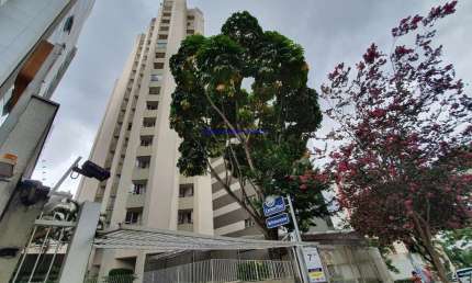 Apartamento Studio 30m², 01 dormitório, 01 banheiro e 01 vaga na garagem.  Condomínio com portaria, segurança 24hrs, piscina, salão de festa, academia