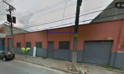 Terreno 1.700m² e 02 banheiros.  excelente localização wandenkolk, do lirismo e avenida do estado.  todas as informações aqui anunciadas são fornecida