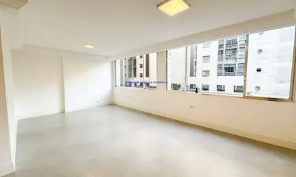 Apartamento 159m², 03 dormitórios (sendo 01 suíte), 03 banheiros e 01 vaga de garagem.  Condomínio com portaria, segurança, academia, salão de festa,
