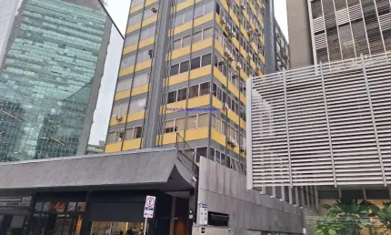 Condomínio com recepção.  excelente localização á 3 minutos andando para a estação do metrô consolação; entre as ruas são carlos do pinhal, augusta,