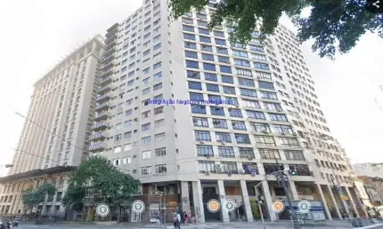 Apartamento studio 23m², 01 dormitório e 01 banheiro.  condomínio com portaria e segurança.  excelente localização, á 5 minutos andando para a estação