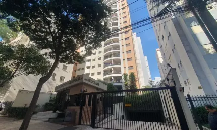 Apartamento Studio 40m² , 01 dormitório, 01 banheiro e 01 vaga na garagem.  Condomínio com portaria, segurança, piscina, academia, salão de festa