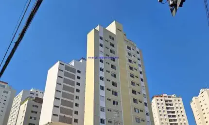 Apartamento mobiliado 45m², 02 dormitórios, 01 banheiro e 01 vaga na garagem.  condomínio com portaria e segurança.  excelente localização