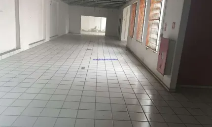Loja 1.472m² e 02 banheiros.  condomínio com segurança/portaria.  excelente localização entre as ruas são benta, direita e quintino bocaiúva.