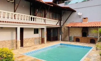 Casa com 4 dormitórios à venda, 240 m² por R$ 700.000,00 - Conjunto Residencial Aldeia 99 - Iguaba Grande/RJ
