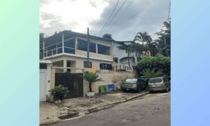 Sobrado com 3 dormitórios à venda, 143 m² por R$ 141.000,00 - Vila Valqueire - Rio de Janeiro/RJ