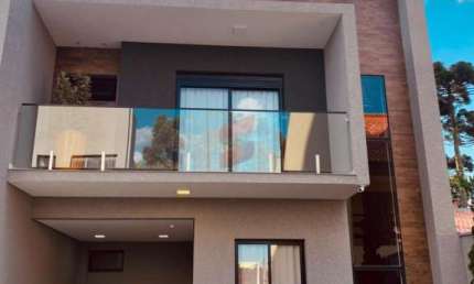 Casa com 3 quartos à venda na Rua Jacarezinho, Pineville, Pinhais por R$ 1.580.000