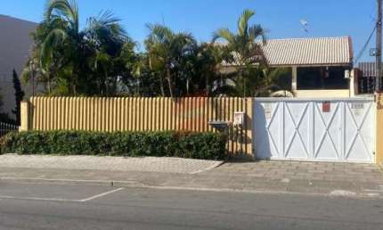 Casa com 3 quartos para alugar na Avenida Jacob Macanhan, 3066, Jardim Cláudia, Pinhais, 300 m2 por R$ 8.500
