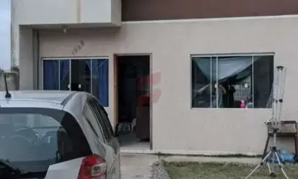 Casa com 2 quartos à venda na Rua dos Gerânios, 1929, Campina da Barra, Araucária, 62 m2 por R$ 300.000