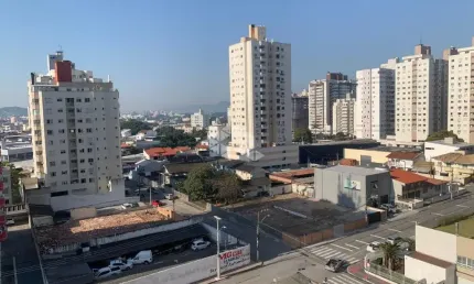 Apartamento 2 dorms (sendo 01 suíte) em Campinas - São José, sacada com churrasqueira, e 1 vaga de garagem.