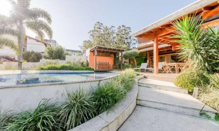 Casa para venda no bairro Jardim Isabel em Porto Alegre