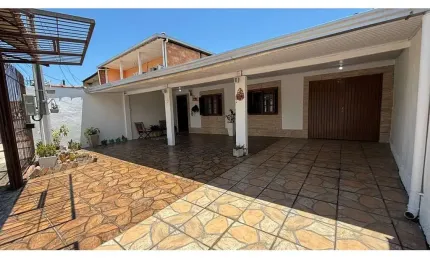 Casa com 2 quartos à venda na Quadra P Seis, Guajuviras, Canoas