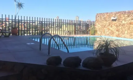 Excelente casa residencial e comercial muito bem localizada na av pedro adams filho