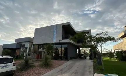 Sobrado duplex 3 quartos sendo 3 suítes para venda no bairro araçá em capão da canoa