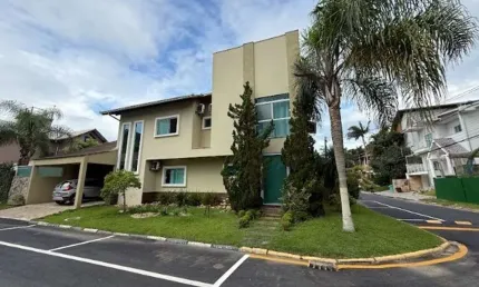 Casa para venda no bairro ariribá em balneário camboriú