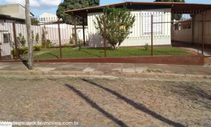 Casa para venda  no Bairro Parque dos Maias em Porto Alegre