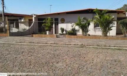 Casa para venda  no Bairro Parque dos Maias em Porto Alegre