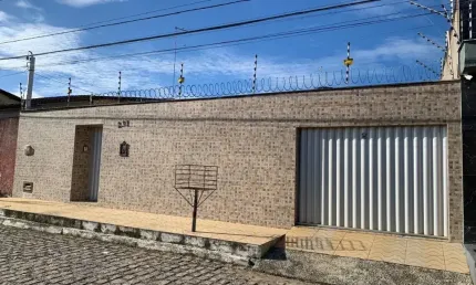 Casa com 2 quartos à venda na Avenida Maria Lacerda Montenegro, 2, Nova Parnamirim, Parnamirim