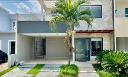 CASA DE 2 PAVIMENTOS EM CONDOMÍNIO FECHADO! ÁREA PRIVATIVA DE 220M².