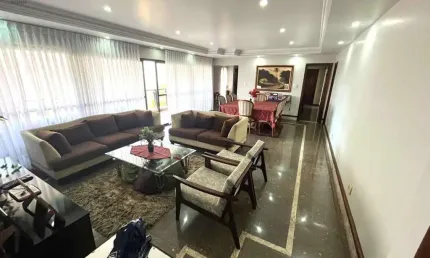 APARTAMENTO COM 3 SUÍTES + GABINETE NO BAIRRO DE NAZARÉ. ÁREA PRIVATIVA DE 210M². 2 VAGAS DE GARAGEM SOLTAS.