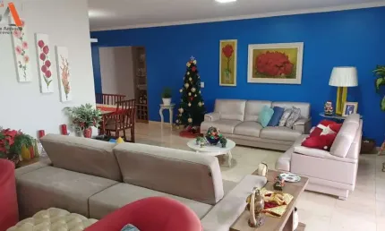 APARTAMENTO COM 3 SUÍTES NO BAIRRO DA CAMPINA! ÁREA PRIVATIVA DE 246M². 2 VAGAS DE GARAGEM. NASCENTE.