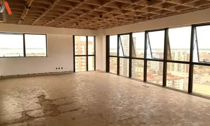 SALAS COMERCIAS  NO BAIRRO DE BATISTA CAMPOS! ÁREA TOTAL DE 303M². VAGAS DE GARAGEM ROTATIVAS.