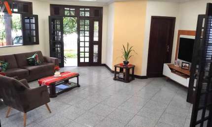 -COP 30 - CASA DE 2 PAVIMENTOS COM 4 SUÍTES NA AV. JOÃO PAULO II. -ÁREA PRIVATIVA DE 300M³. -ÁREA TOTAL DE 480M². -02 VAGAS DE GARAGEM.