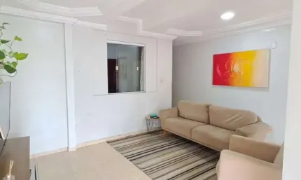 -COP 30 - CASA DE 2 PAVIMENTOS COM 2 SUÍTES NA AVENIDA DUQUE DE CAXIAS! -ÁREA TOTAL DE  160M². -01 VAGA DE GARAGEM.
