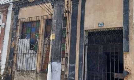 GALPÃO COM EDIFICAÇÃO NA RUA 28 DE SETEMBRO BAIRRO DO REDUTO! ÁREA TOTAL DE 106,06M².